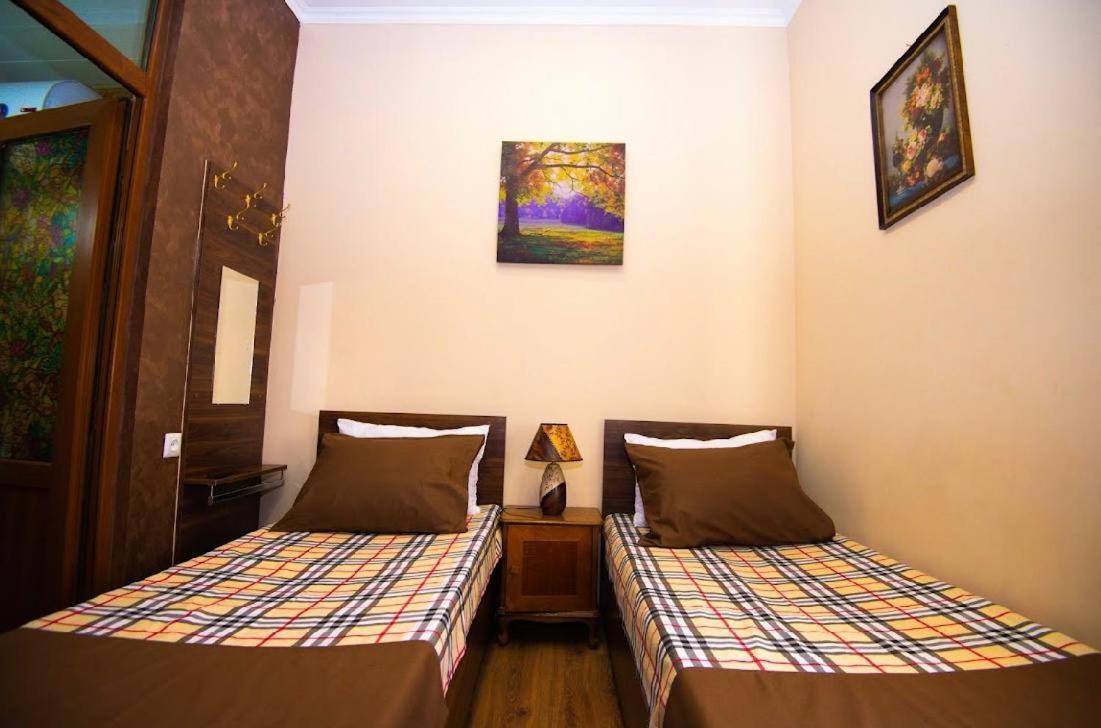 U Ashota Hotel Erevan Exterior foto