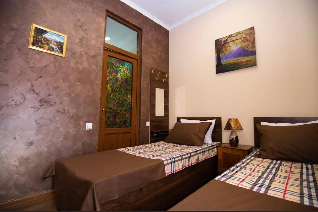 U Ashota Hotel Erevan Exterior foto